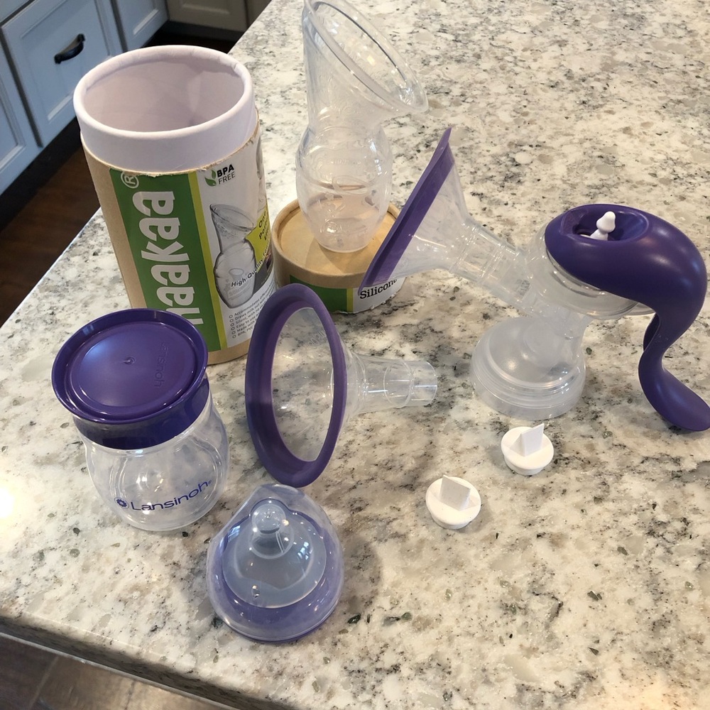 Lansinoh Manual Breast Pump Set and Haakaa